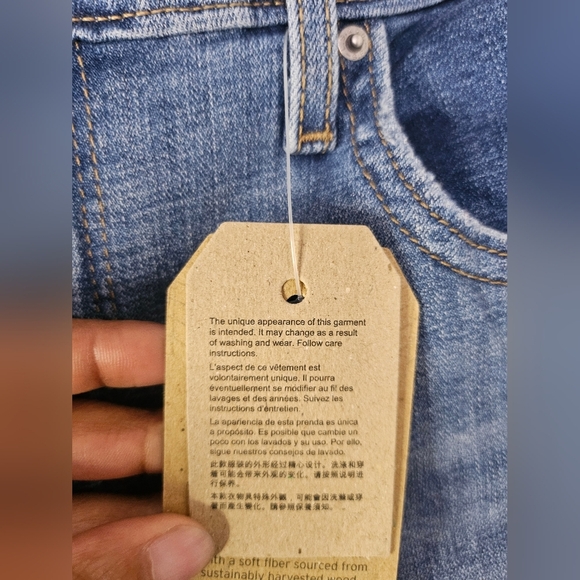 Levi 724 High Rise Straight Cropped Jeans NWT - Picture 4 of 14